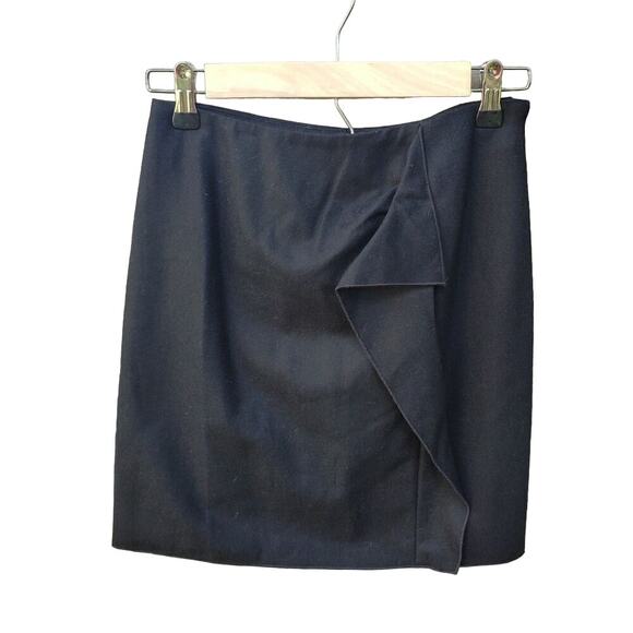 Venus Black Ruffle Mini Skirt Size 2 - Picture 1 of 3
